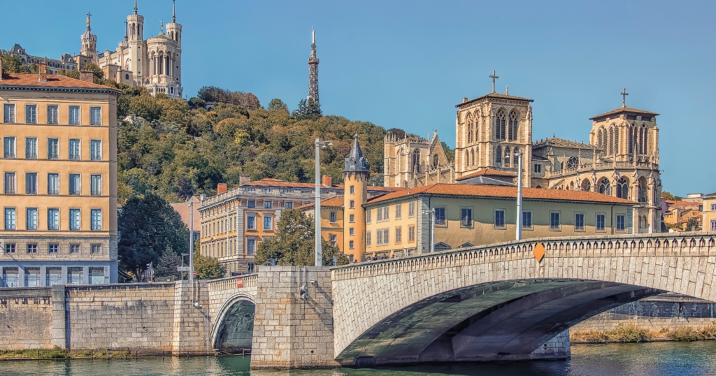 LYON