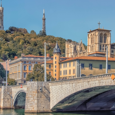 LYON